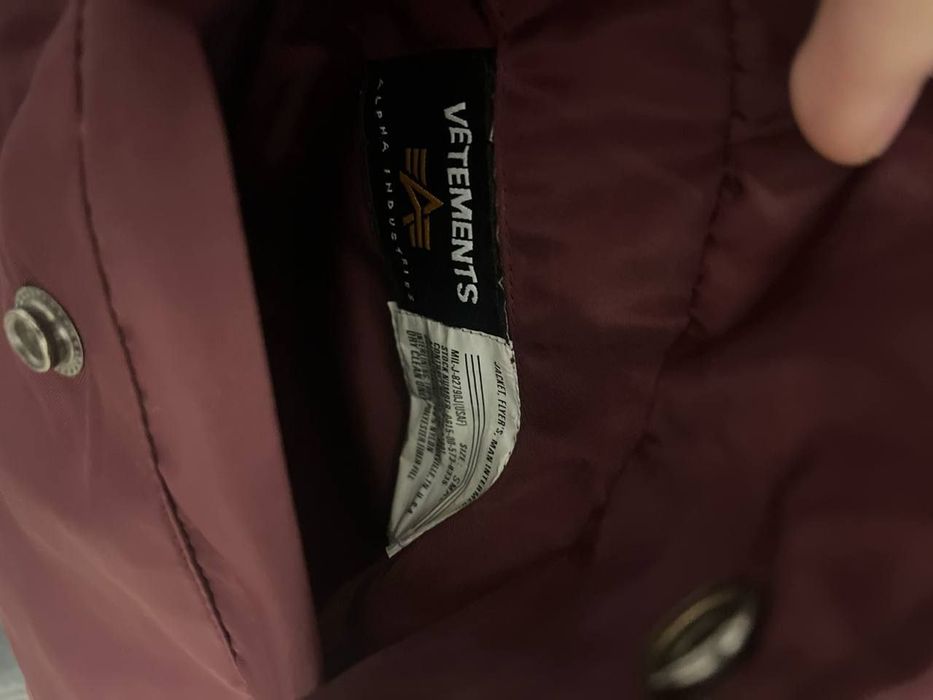 Бомбер Vetements alpha