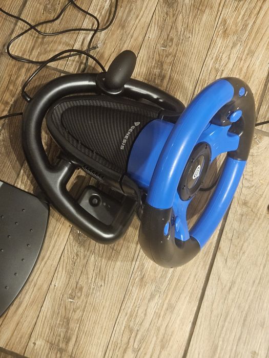 Продавам волан с педали Genesis Seaborg 350