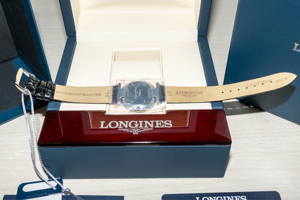 Часы наручные женские Longines