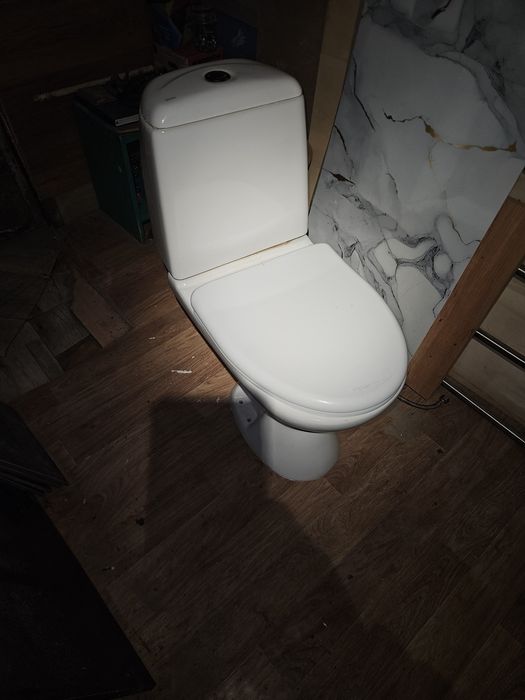 Продаётся унитаз