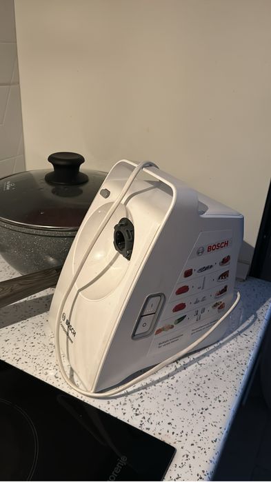 Двигатель мясорубки Bosh