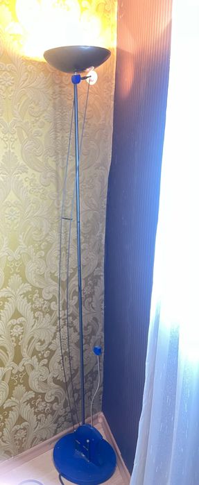 Настолна лампа, регулируема височина до 1.50 см.