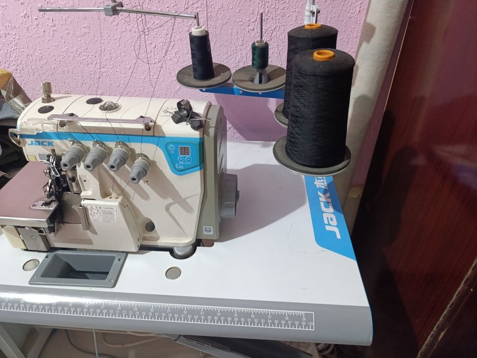 JACK tikuv mashinasi