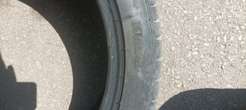 Летни гуми 235/40/18
