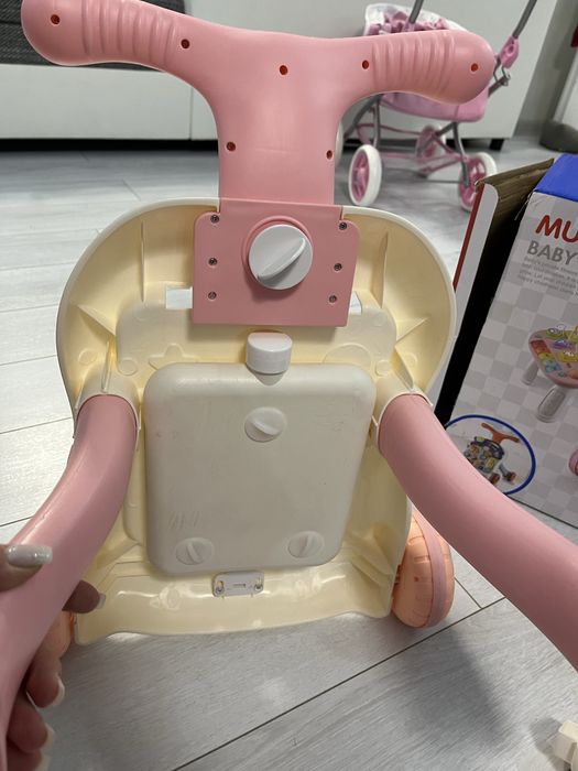 Бебешки локър/ проходилка