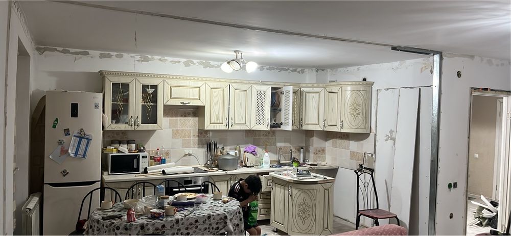 Срочно продается кухонный гарнитур