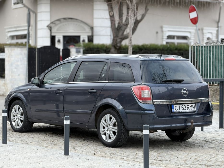 Vand opel astra H cosmo FULL 1.9 150CP 2200€