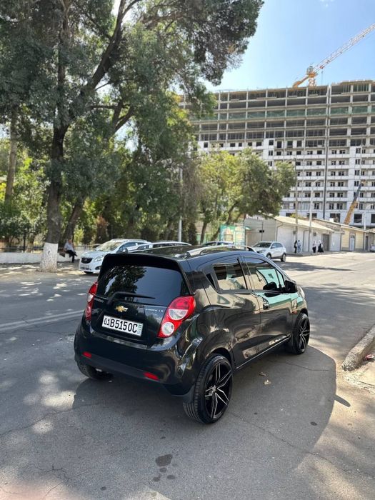 Spark avtamat sotiladi