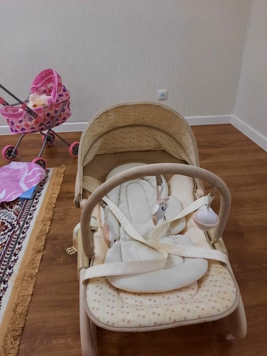 Шезлонг детский для малышей