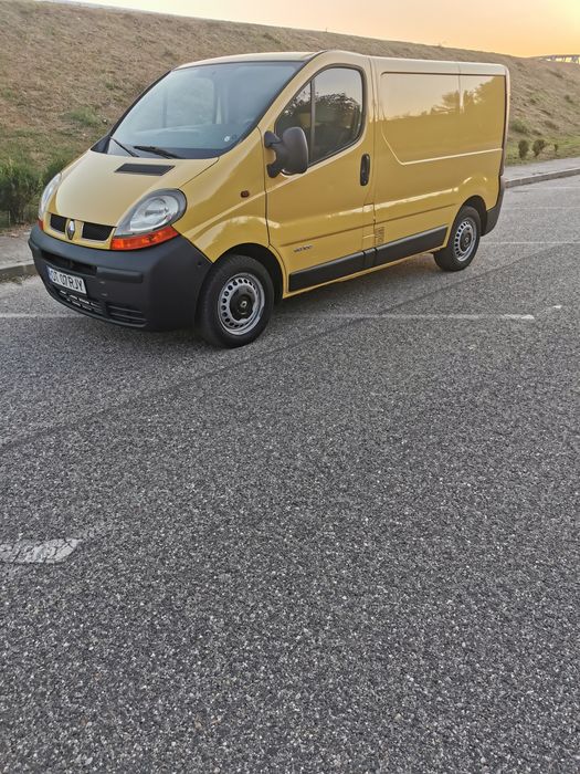 RENAULT Trafic 2005 — imagine 2