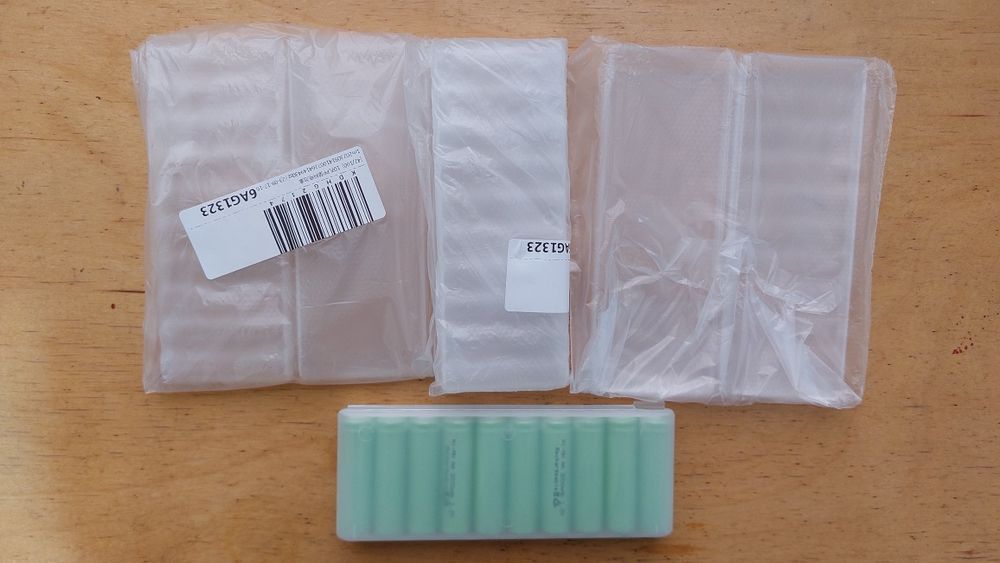 Кейс (бокс) для хранения АА батареек (аккумуляторов)