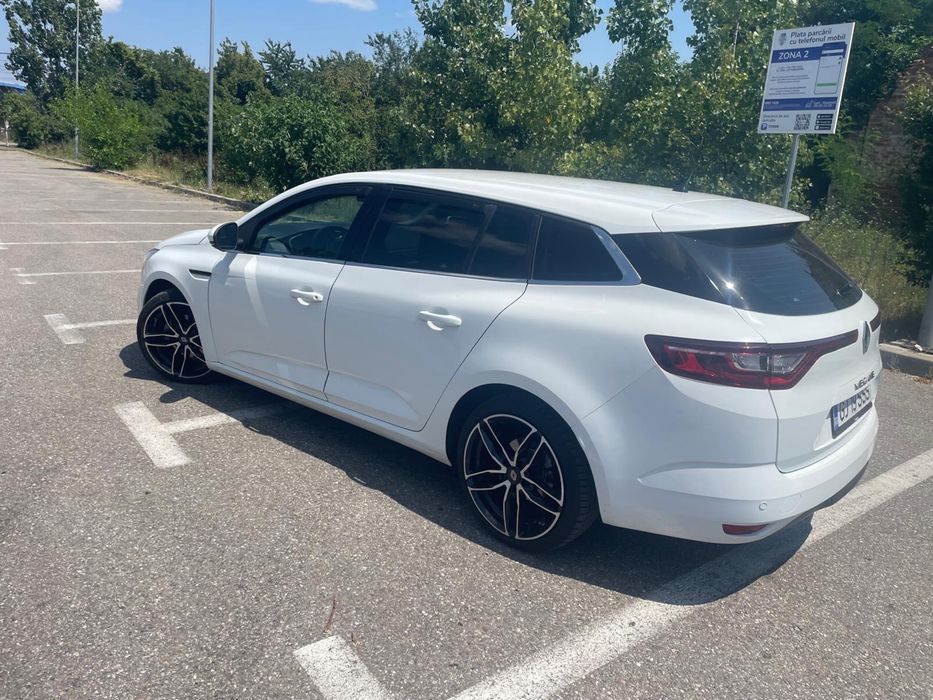 Vând Renault megane 4