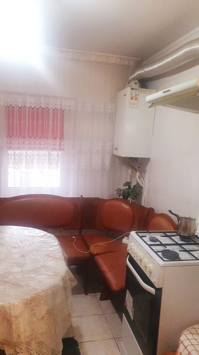 Vand apartament  2 camere