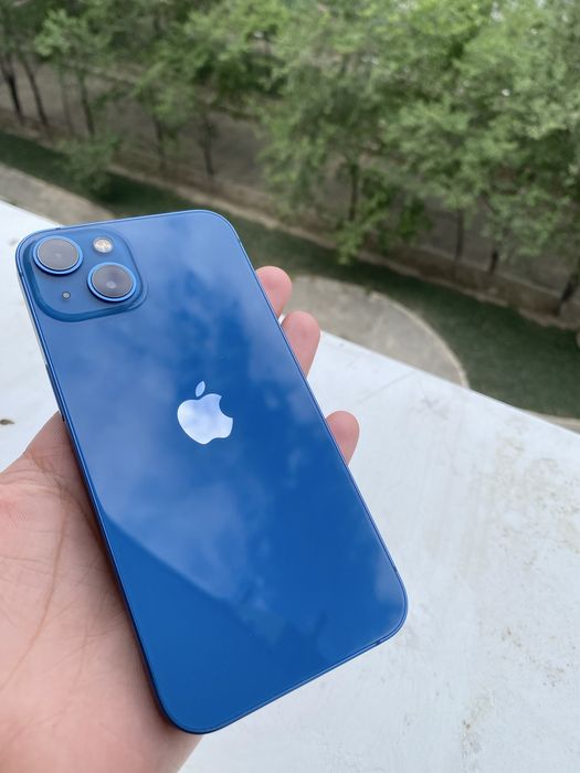 Продам iPhone 13 в идеальном состоянии