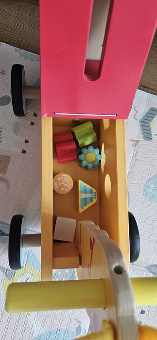 Дървена играчка за яздене Janod - Лама