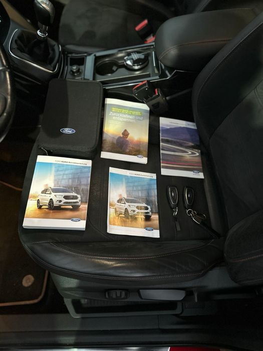 Ford Kuga ST line
