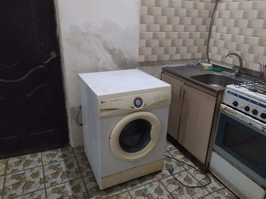 Kvartira xovli 2xonali student bollar va ishlaydiganlarga maklersiz
