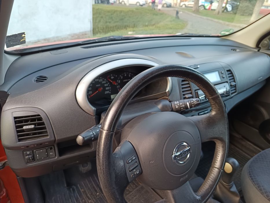 Vând Nissan Micra 1.3  benzină