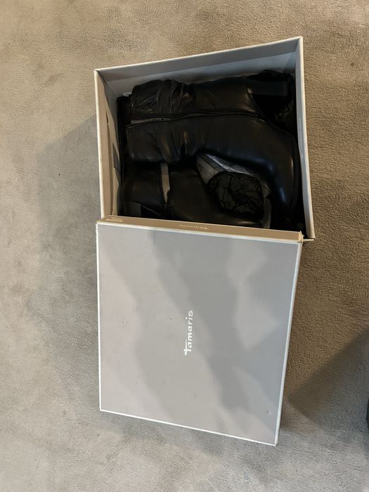 Боти Tamaris в черно