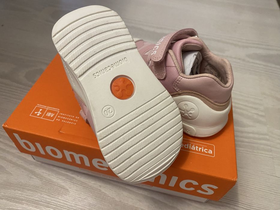 Vand pantofiori copii biomecanics noi marimea 20