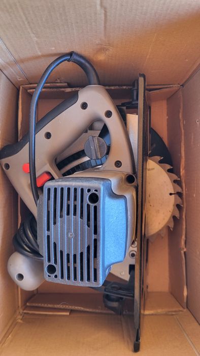 Fierăstrău circular