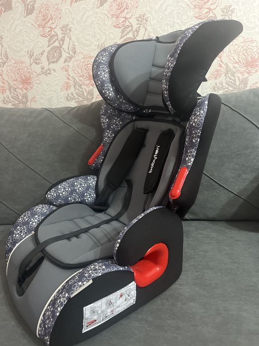 Продам детское авто кресло