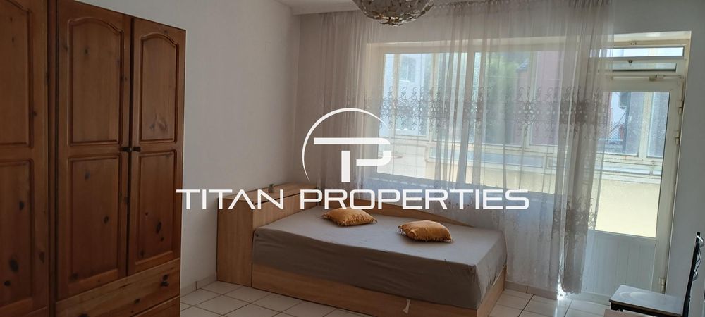 Дава се под наем Тристаен апартамент в Пловдив, Център - 80 кв.м за 408 € - Снимка #2