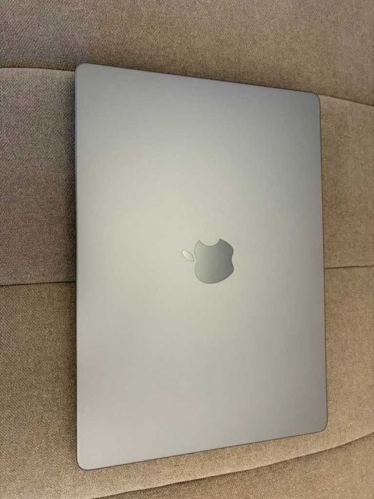 Macbook M1 Pro 14'' inch 10 cpu 1tb