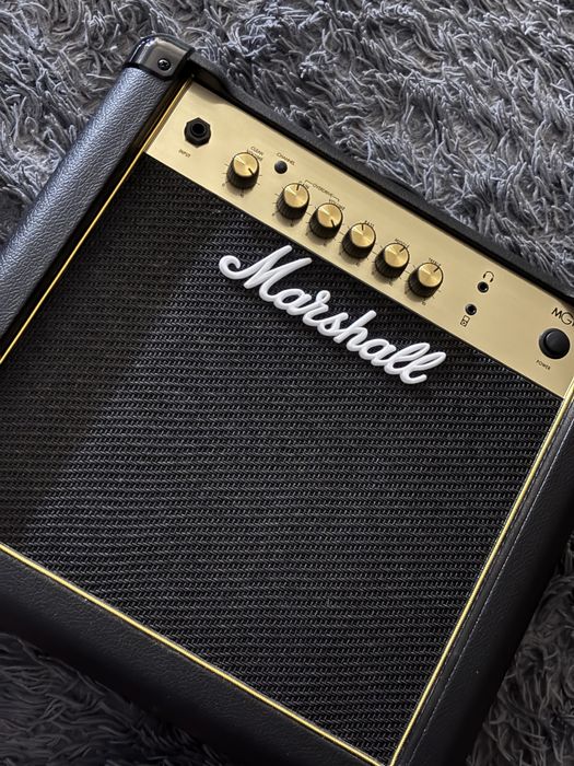 комбик marshall и электро гитара