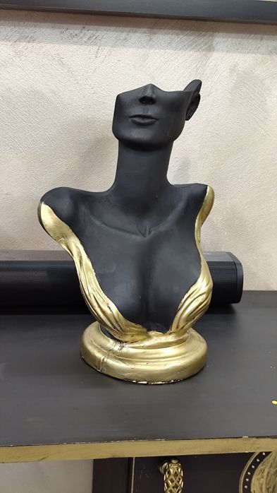 Statueta  Bust Feminin