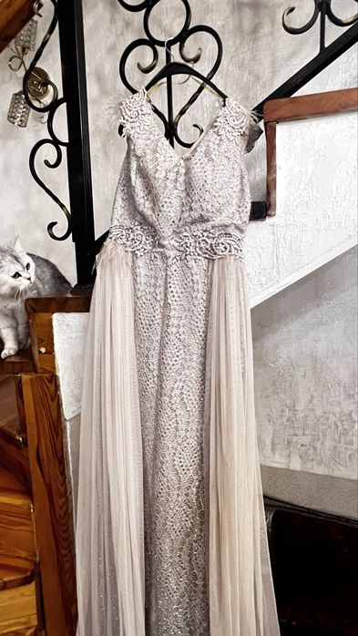 Продам вечернее платье