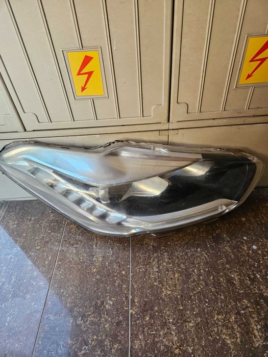 Стъкла за фарове за ситроен дс5