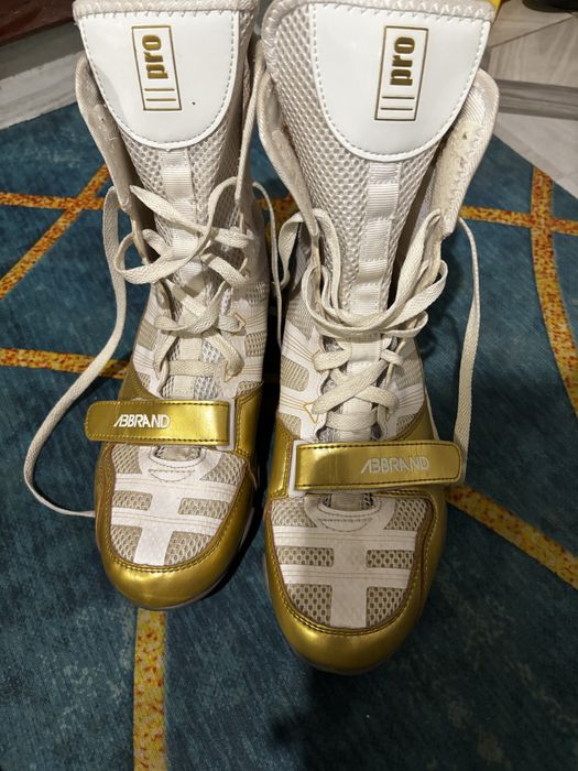 Продам боксерка Аббренд