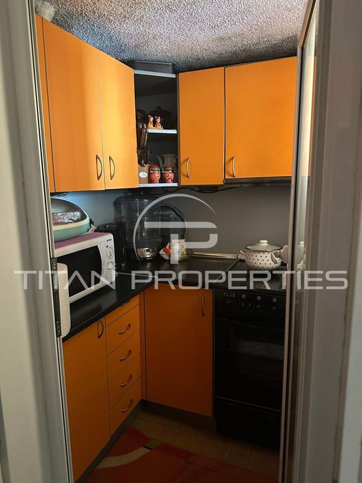 Продава се Тристаен апартамент в София, НПЗ Средец - 100 кв.м за 1683 €/кв.м - Снимка #3