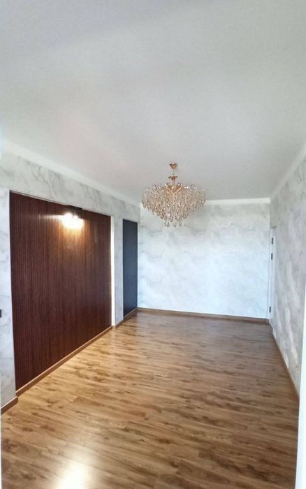 Продажа 3 хона 3 етаж 4 етажл 
Кора камиш 2/3
72 кв
Балкон 2*6