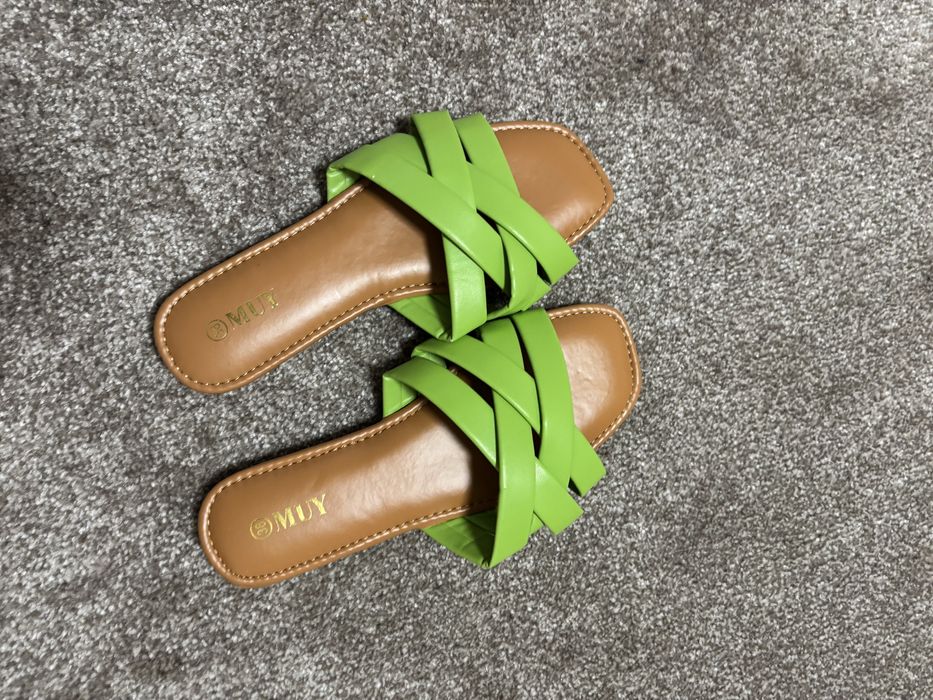 Дамски чехли,сандали