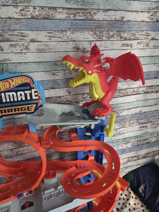 Garajul Hot Wheels Ultimate Garage Garajul suprem hot wheels