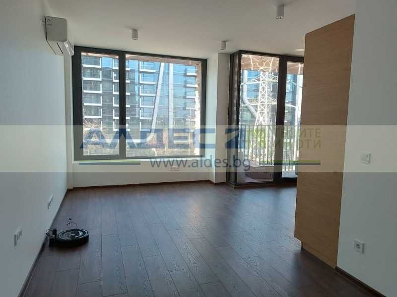 Продава се суксозен едностаен ап. в Манастирски Ливади - Изток!