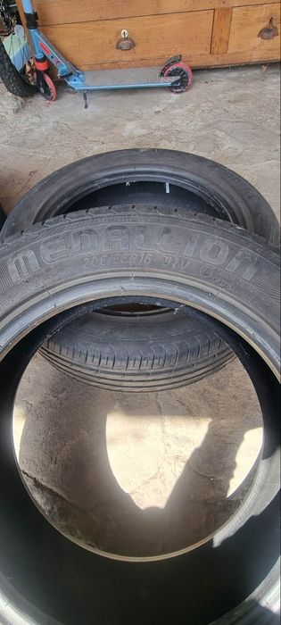 Продавам Гуми 205 55 16