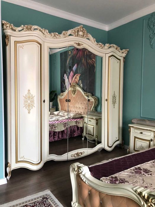 Спальный гарнитур