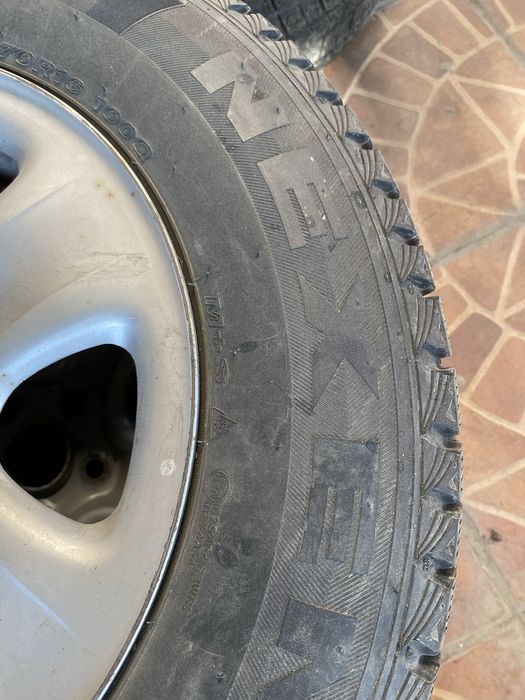 Автошина с диском