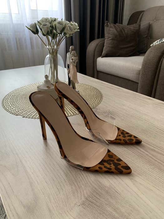 Босоножки летние