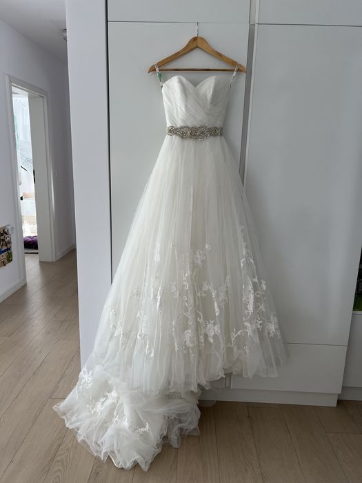 Vând rochie de mireasă