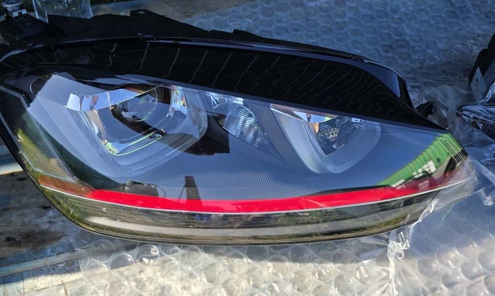 Faruri GTI VW GOLF 7, NOI, full echipate cu CURVE LIGHT si LED DRL/Faruri GTI Volkswagen GTI GOLF 7, Noi, full echipate cu CURVE LIGHT si LED DRL