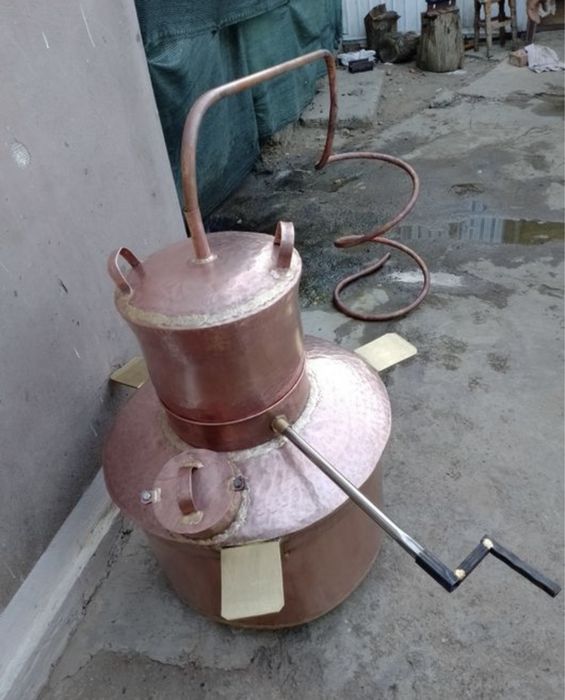 Facem cazane de făcut țuică din cupru alimentar orice capacitate pe bază de comandă  50 litri  60 litri  80 litri  100 litri  120 litri  150 litri