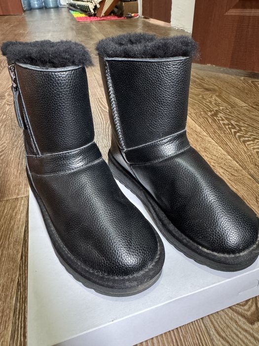 Женские сапоги угги 36р