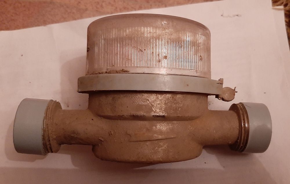 Продаётся б/у счётчики для Холодной и Горячей воды