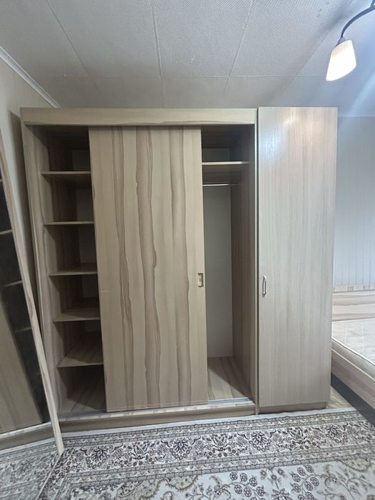 Продаю спальный гарнитур. Самовывоз.