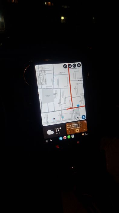 Универсална мултимедия за автомобил с безжичен Car Play / Android Auto