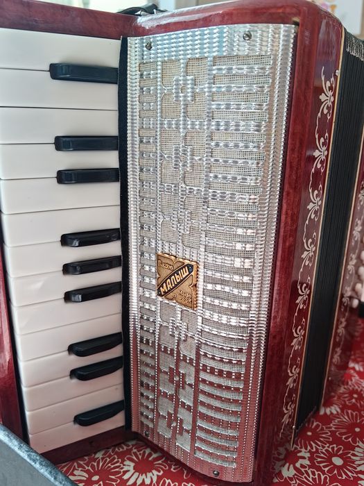 Акордеон 16 баса за дете